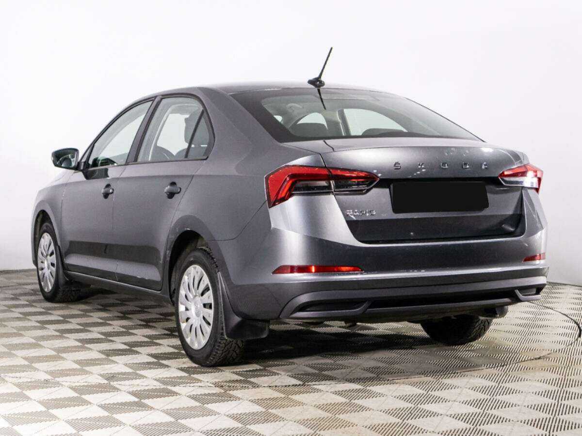 Skoda Rapid с пробегом — 2021 год. Фото: #6