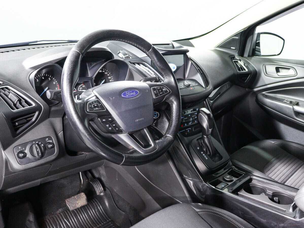 Ford Kuga с пробегом — 2017 год. Фото: #13