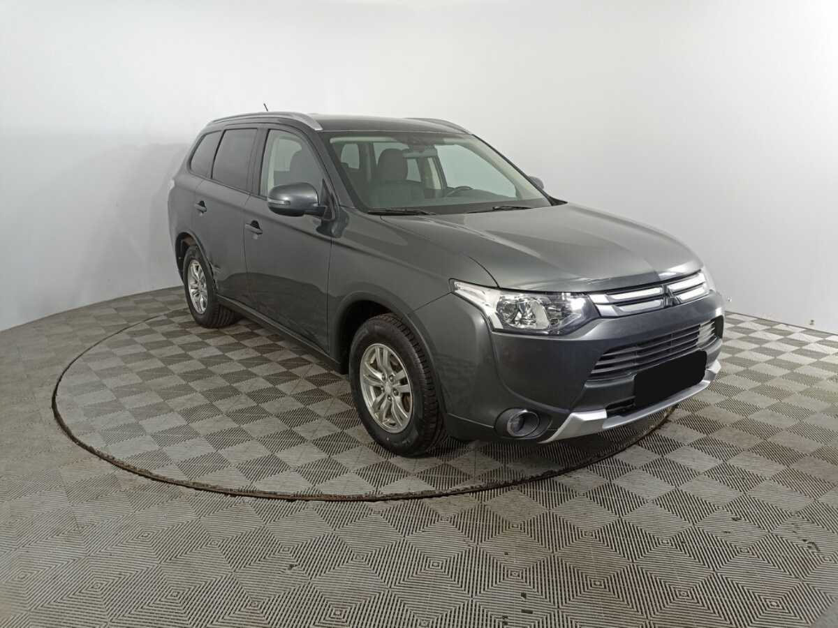 Mitsubishi Outlander с пробегом — 2014 год. Фото: #2