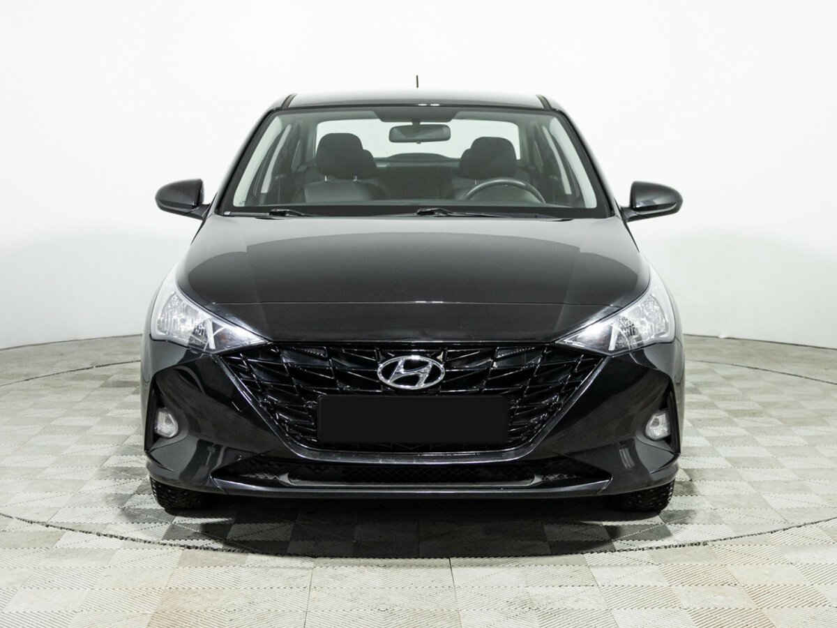 Hyundai Solaris с пробегом — 2022 год. Фото: #1