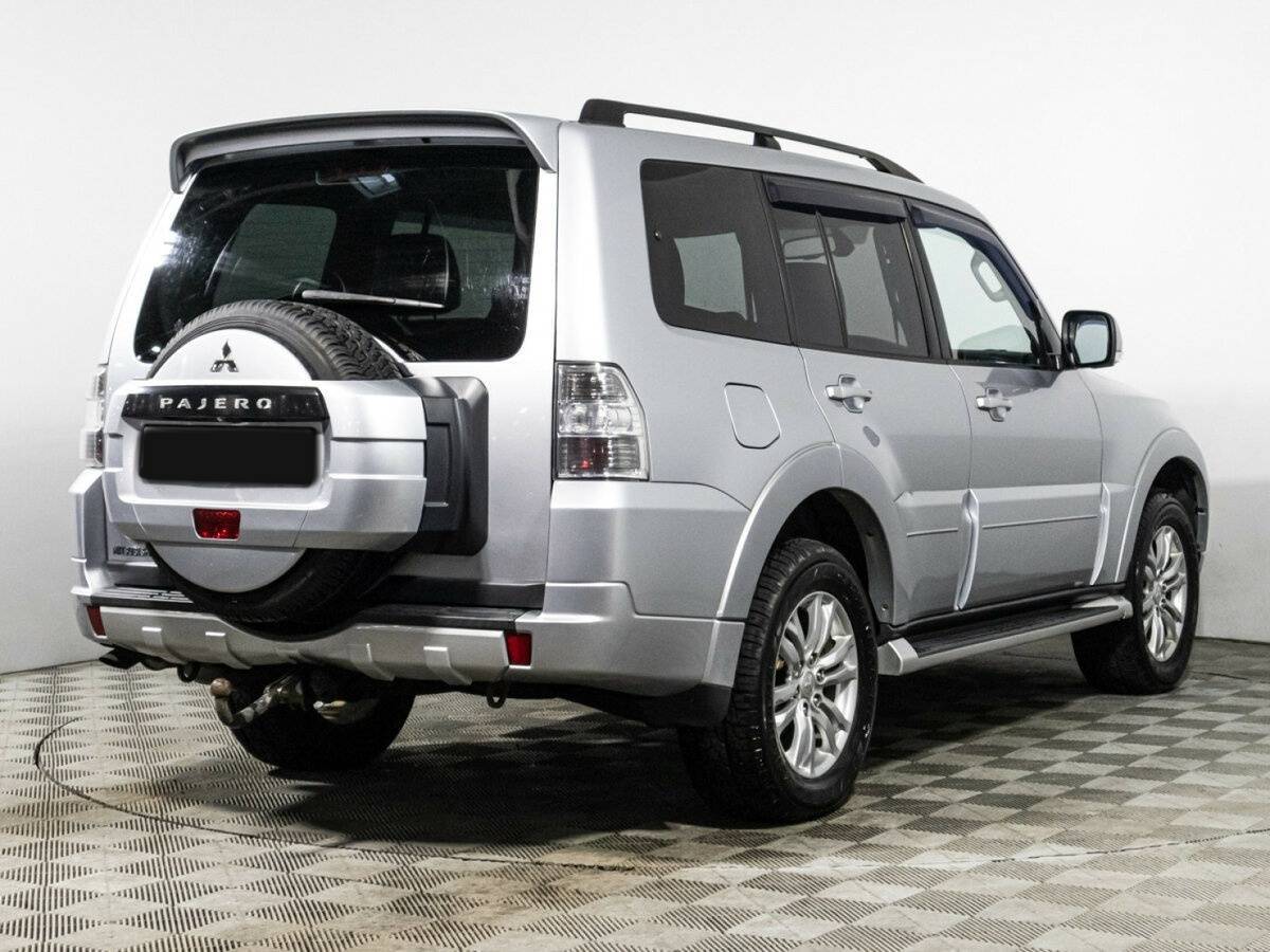 Mitsubishi Pajero с пробегом — 2012 год. Фото: #4