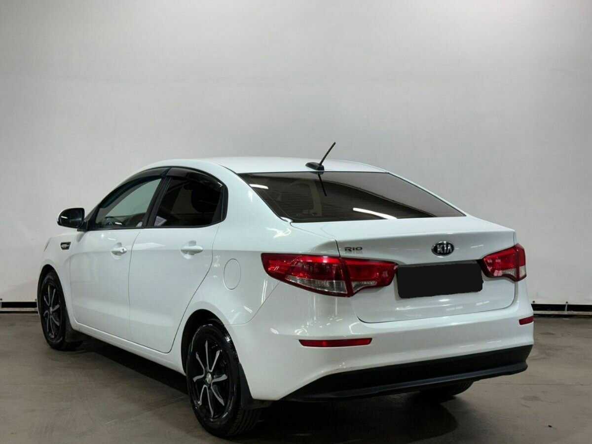 Kia Rio с пробегом — 2017 год. Фото: #6