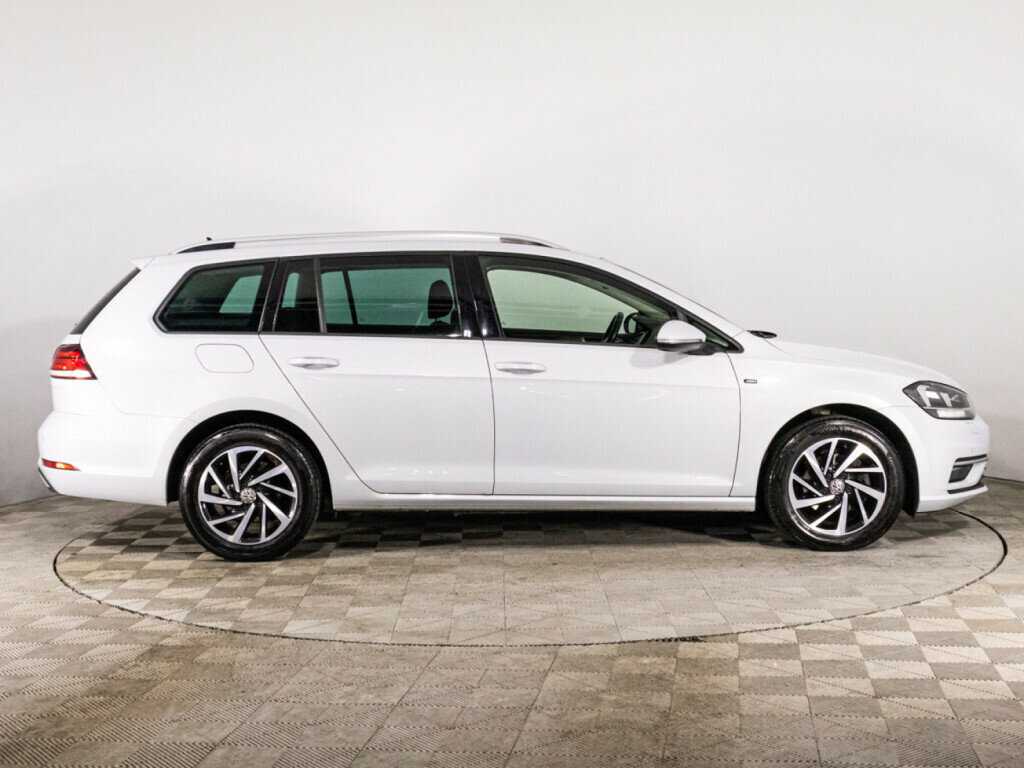 Volkswagen Golf с пробегом — 2018 год. Фото: #3