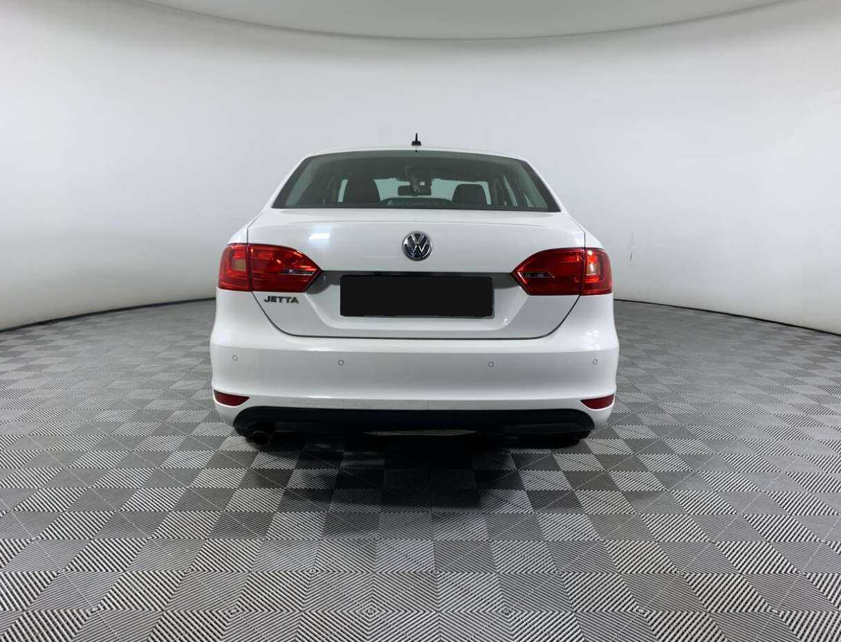 Volkswagen Jetta с пробегом — 2012 год. Фото: #5