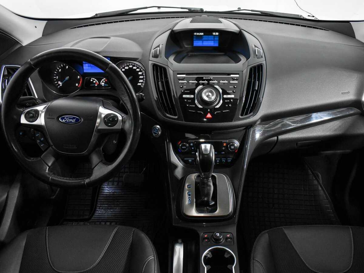 Ford Kuga с пробегом — 2013 год. Фото: #16