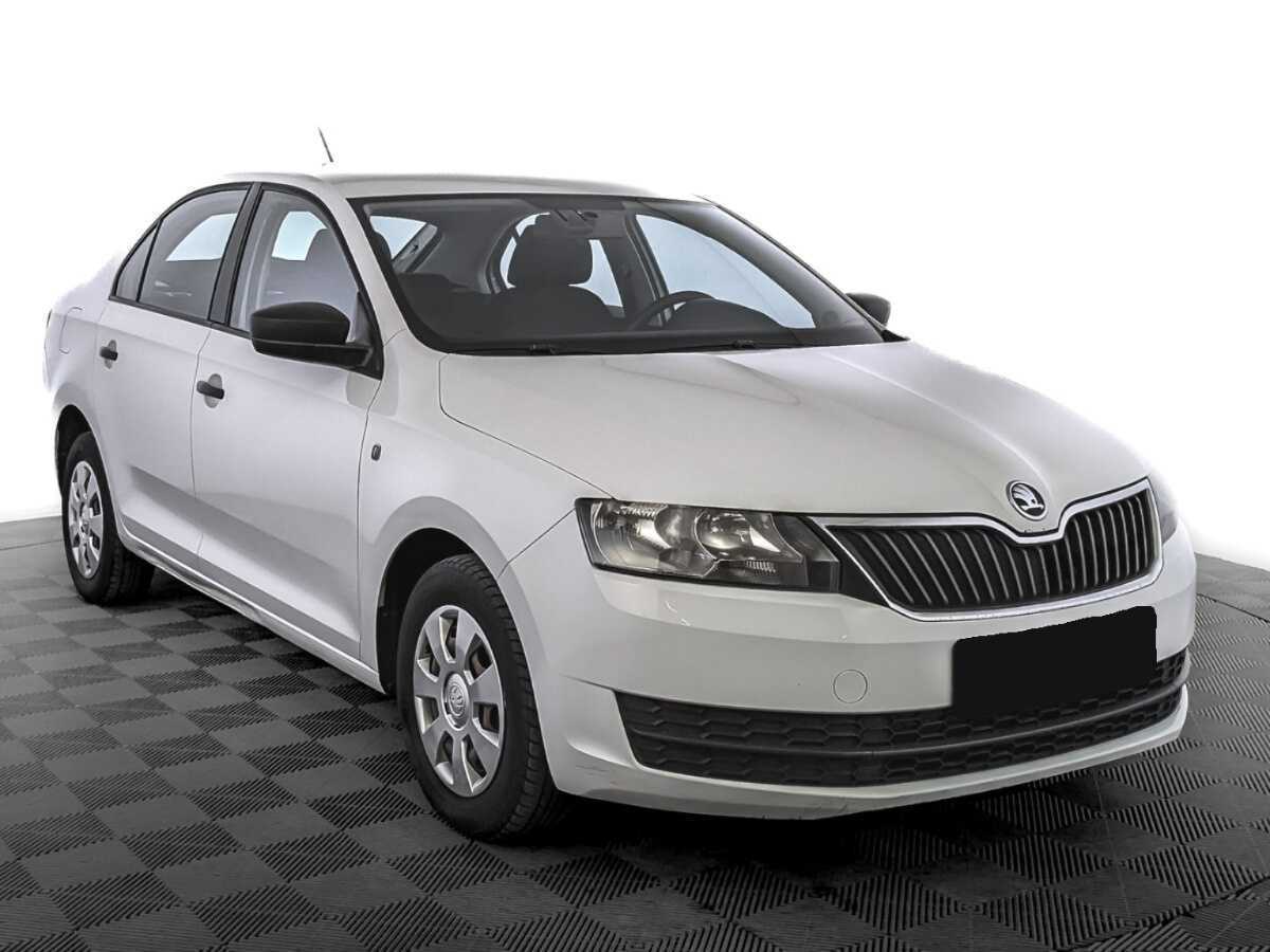 Skoda Rapid с пробегом — 2017 год. Фото: #2