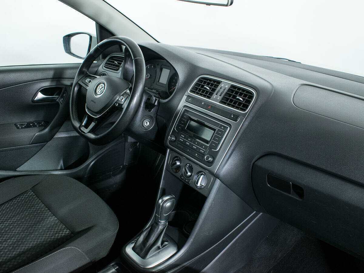Volkswagen Polo с пробегом — 2020 год. Фото: #8