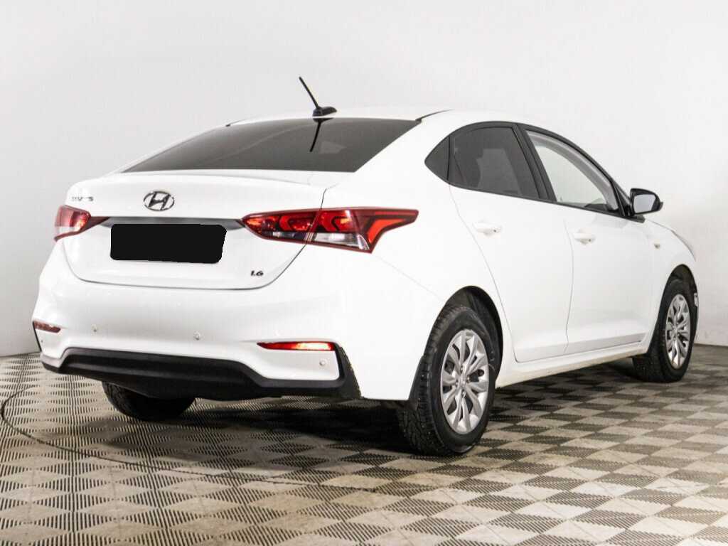 Hyundai Solaris с пробегом — 2017 год. Фото: #4