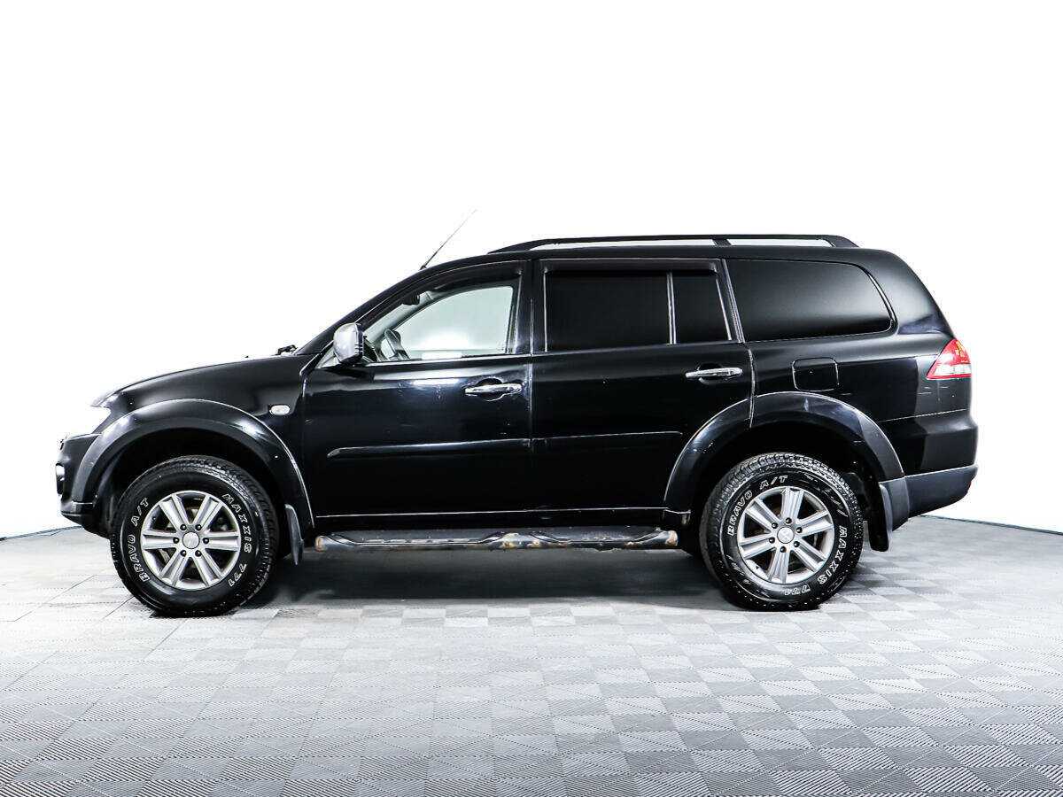 Mitsubishi Pajero Sport с пробегом — 2014 год. Фото: #6