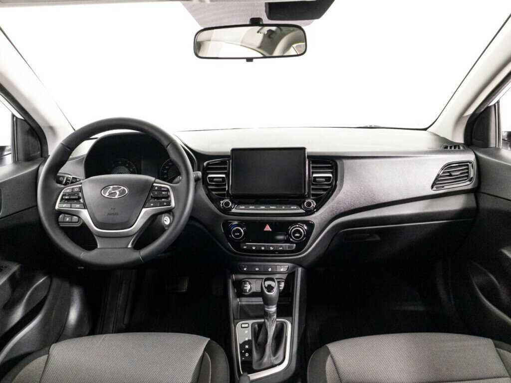 Hyundai Solaris с пробегом — 2021 год. Фото: #12