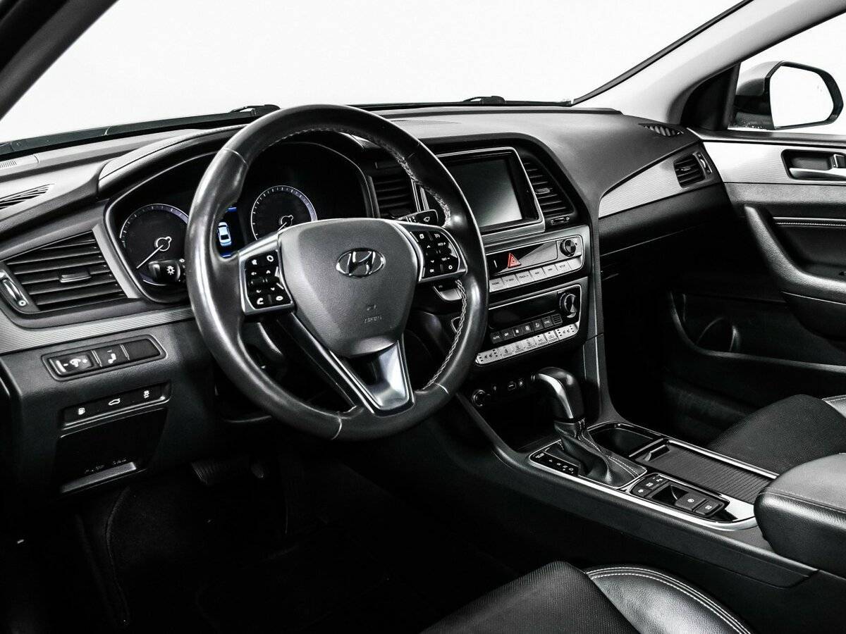 Hyundai Sonata с пробегом — 2017 год. Фото: #12