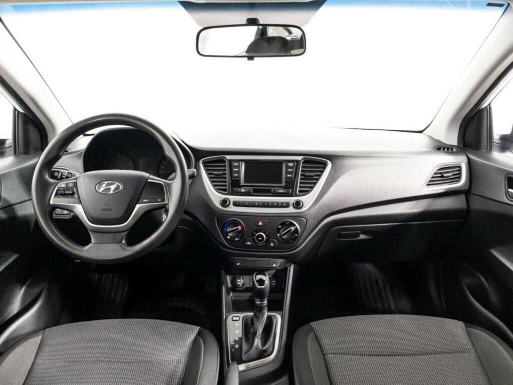 Hyundai Solaris с пробегом — 2018 год. Фото: #12