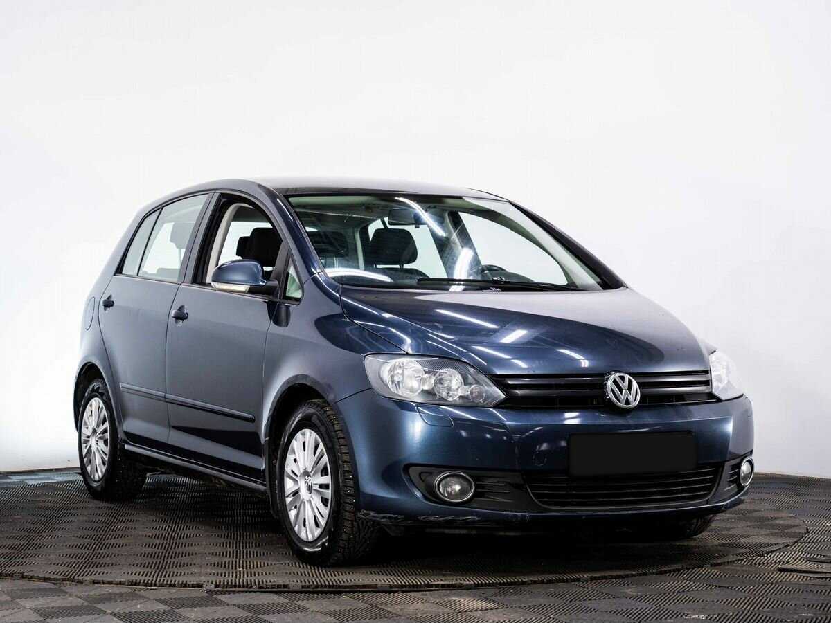 Volkswagen Golf Plus с пробегом — 2013 год. Фото: #2