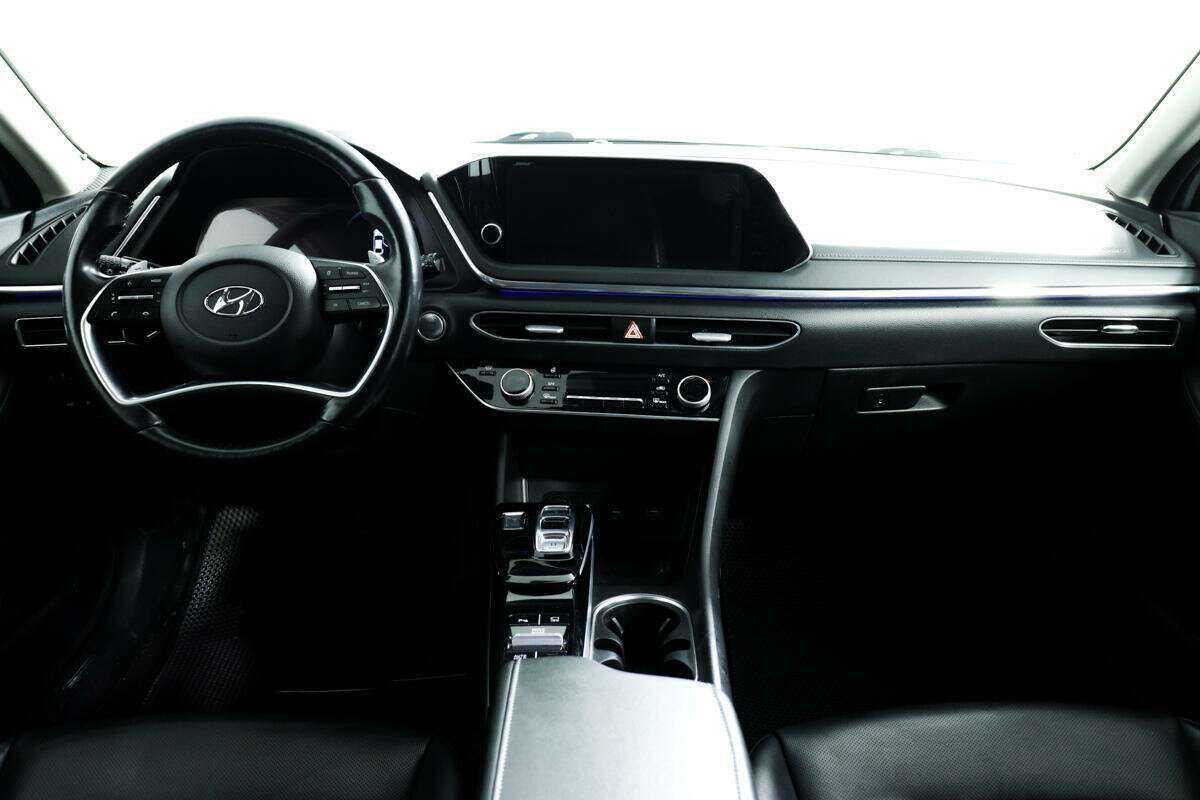 Hyundai Sonata с пробегом — 2020 год. Фото: #10