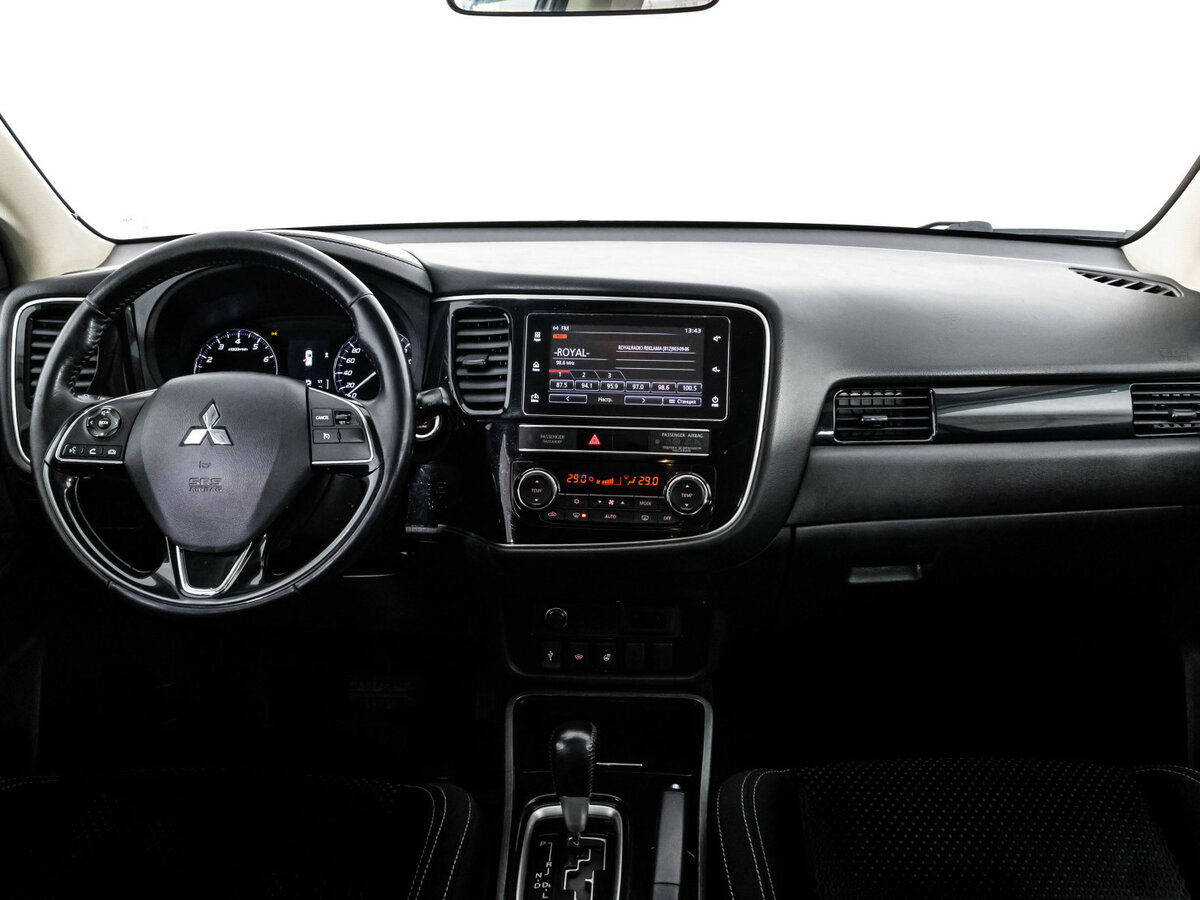 Mitsubishi Outlander с пробегом — 2019 год. Фото: #7