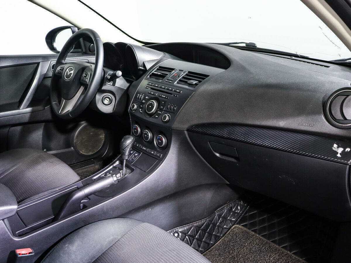Mazda 3 с пробегом — 2012 год. Фото: #6
