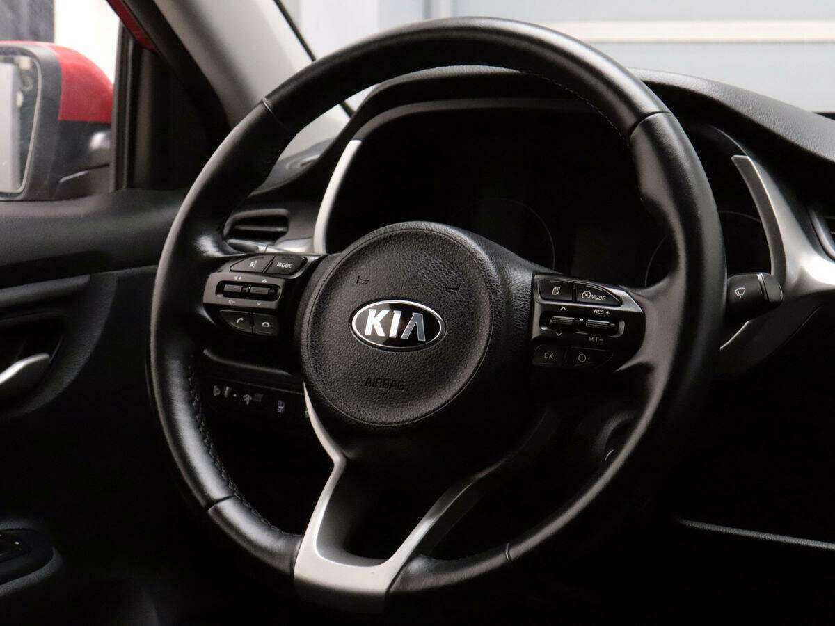Kia Rio с пробегом — 2020 год. Фото: #10