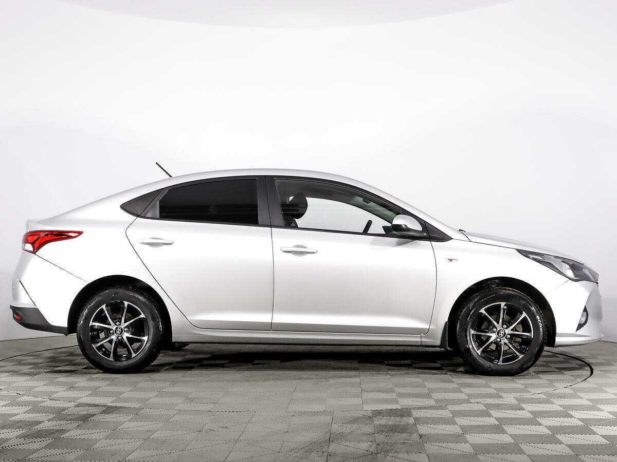 Hyundai Solaris с пробегом — 2021 год. Фото: #3