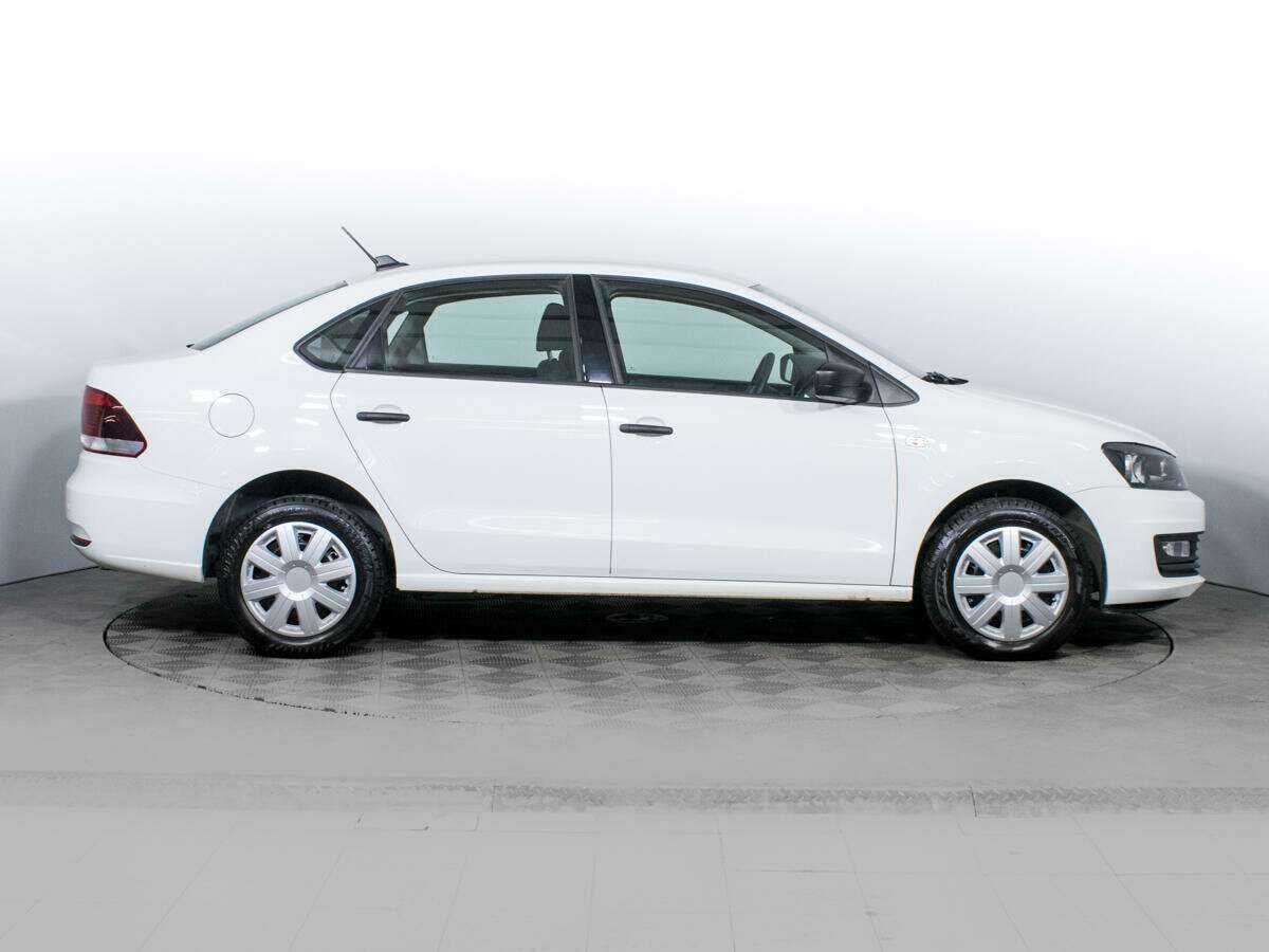 Volkswagen Polo с пробегом — 2019 год. Фото: #3