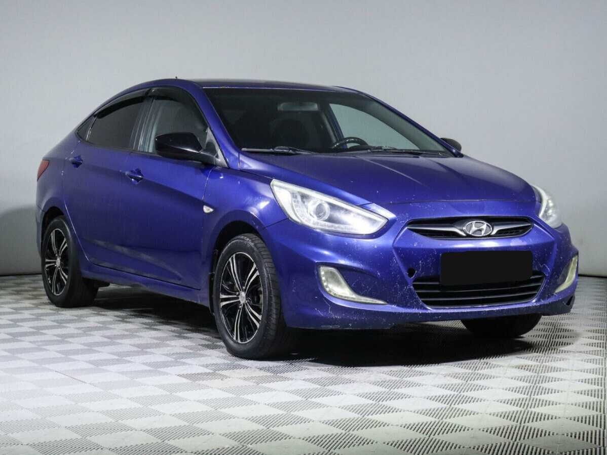 Hyundai Solaris с пробегом — 2013 год. Фото: #2