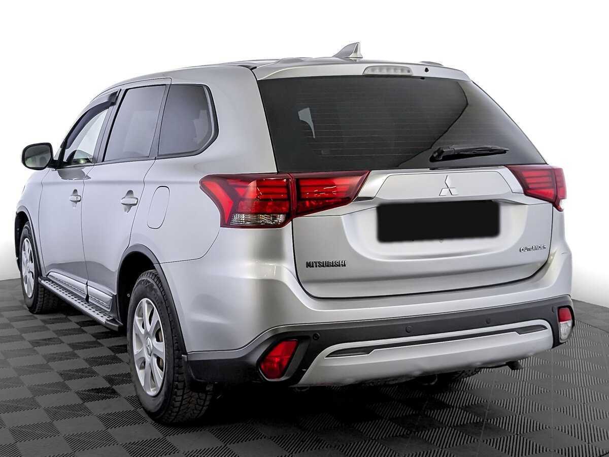 Mitsubishi Outlander с пробегом — 2019 год. Фото: #6