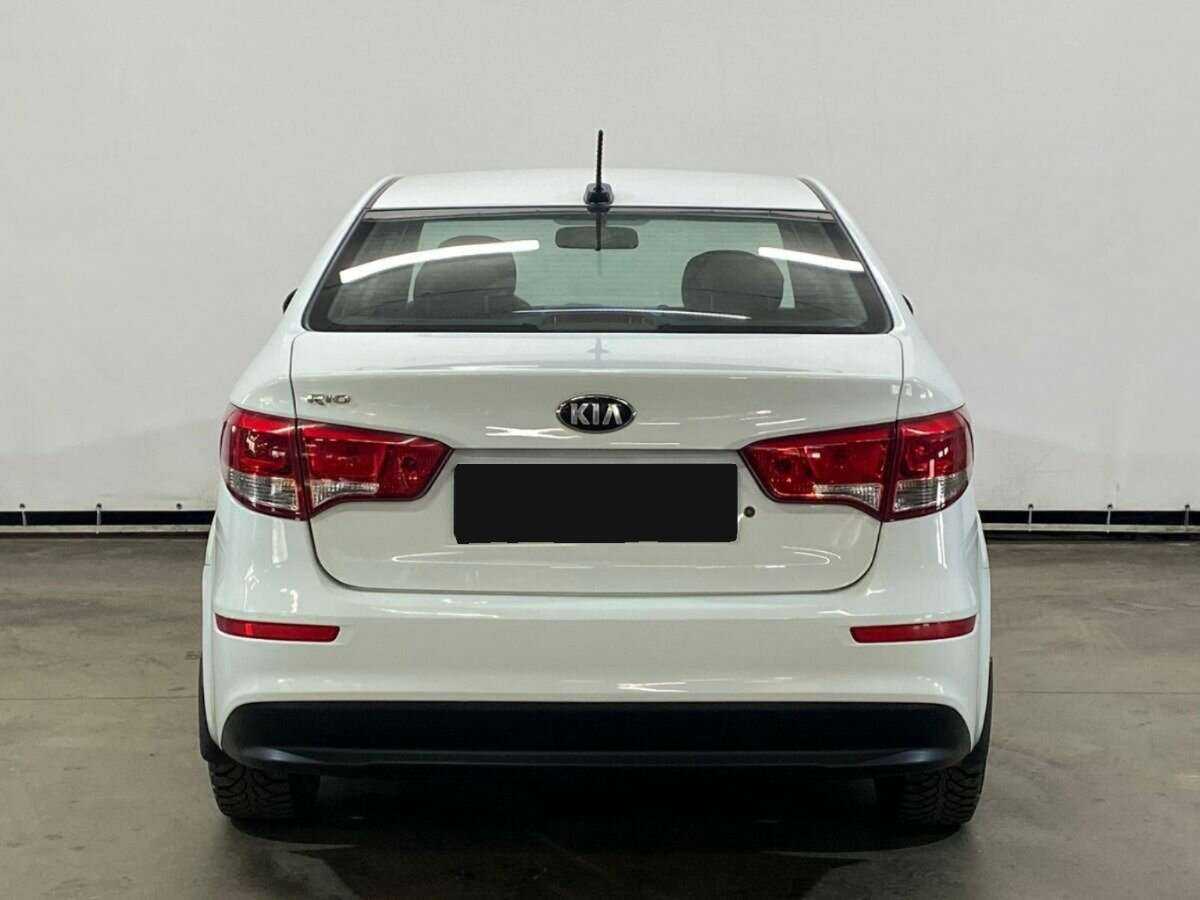Kia Rio с пробегом — 2017 год. Фото: #5