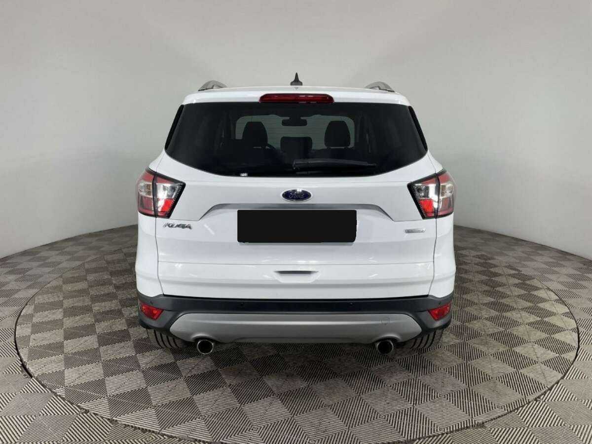 Ford Kuga с пробегом — 2017 год. Фото: #2