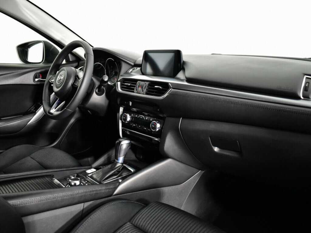Mazda 6 с пробегом — 2017 год. Фото: #8