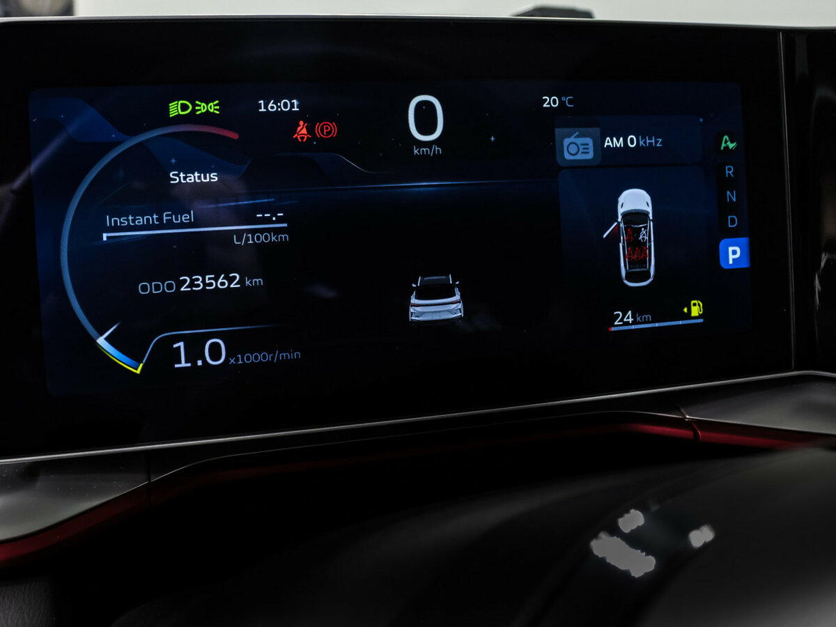 Geely Coolray с пробегом — 2023 год. Фото: #8