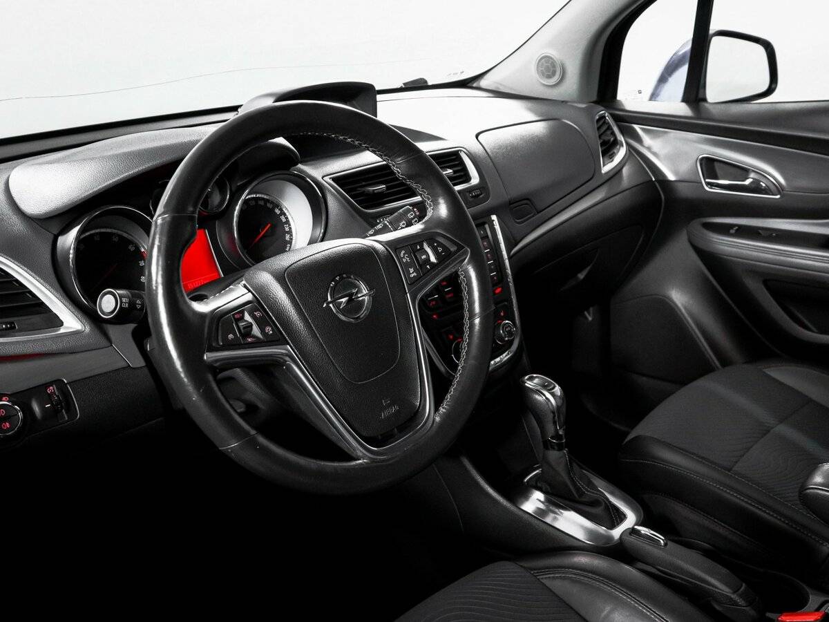 Opel Mokka с пробегом — 2013 год. Фото: #12