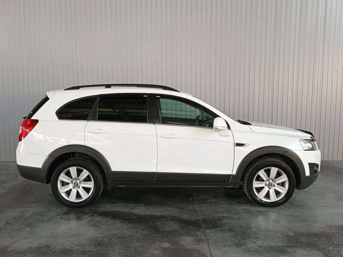 Chevrolet Captiva с пробегом — 2012 год. Фото: #3