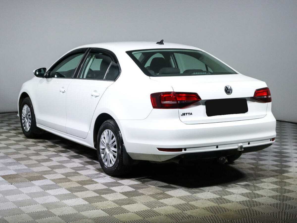 Volkswagen Jetta с пробегом — 2017 год. Фото: #5