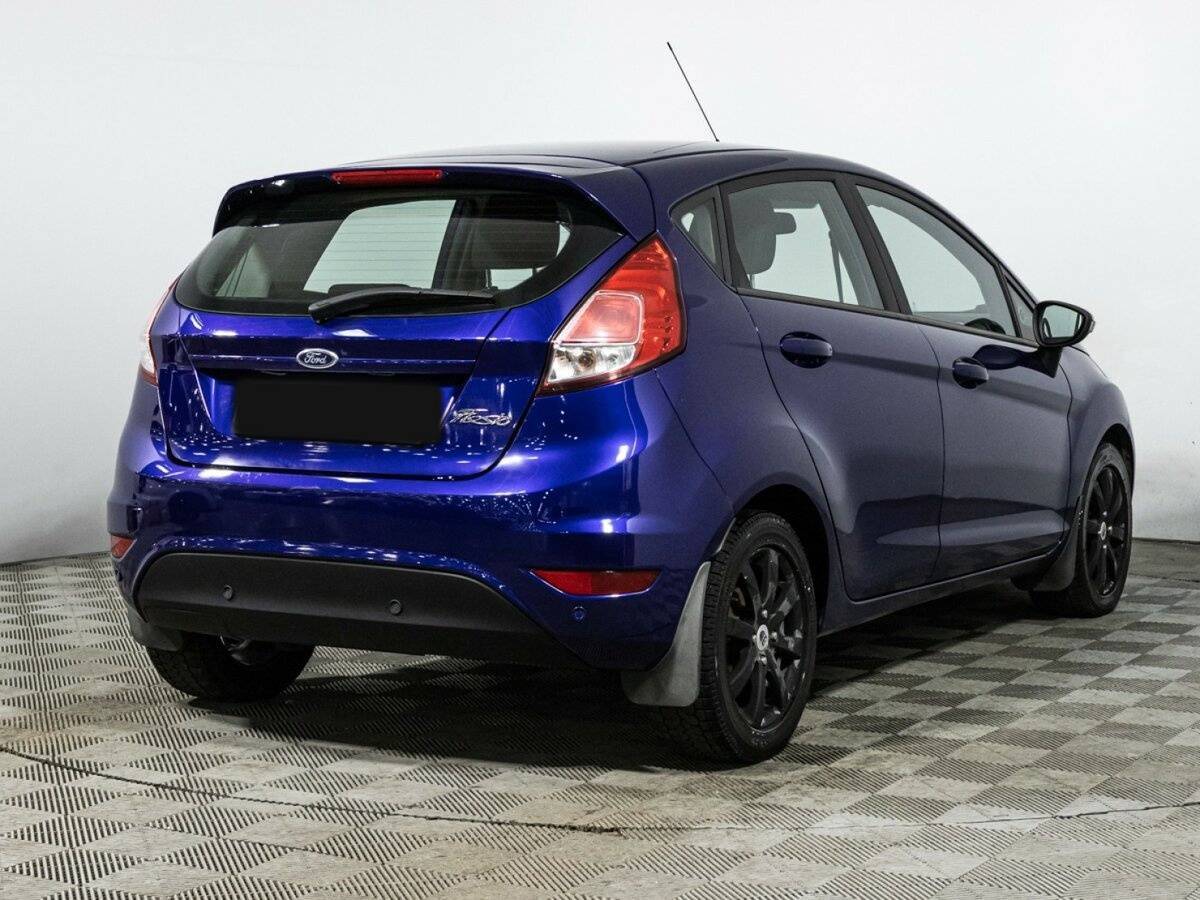 Ford Fiesta с пробегом — 2015 год. Фото: #4