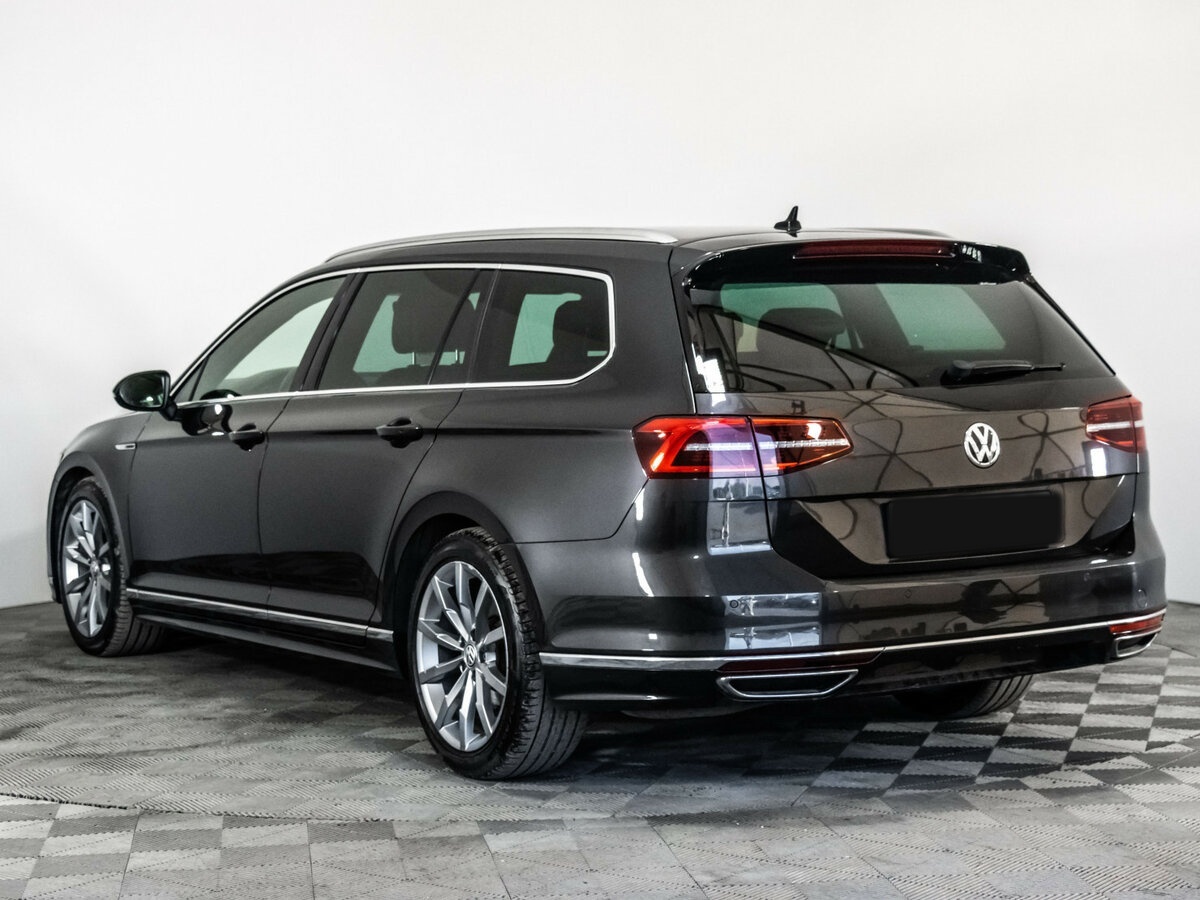 Volkswagen Passat с пробегом — 2018 год. Фото: #6