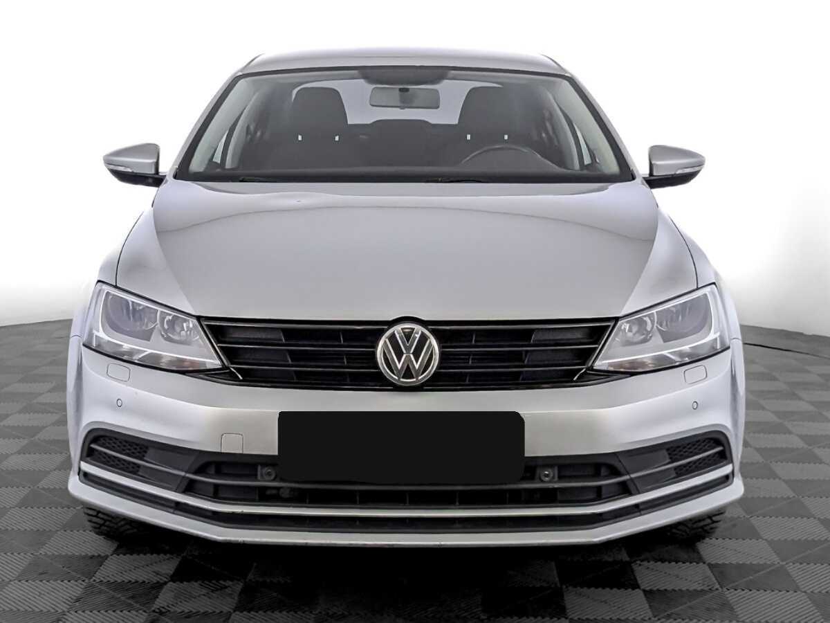 Volkswagen Jetta с пробегом — 2016 год. Фото: #1