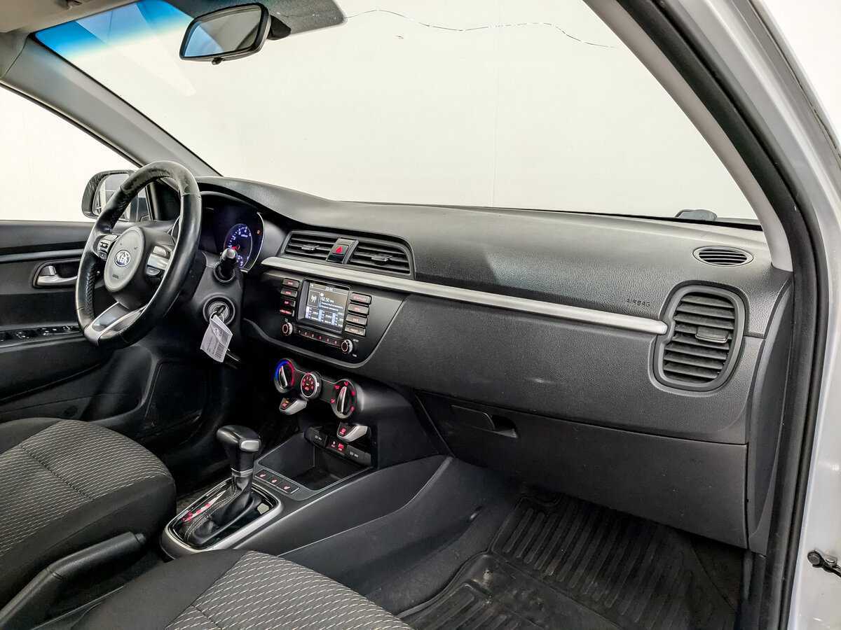 Kia Rio с пробегом — 2020 год. Фото: #10