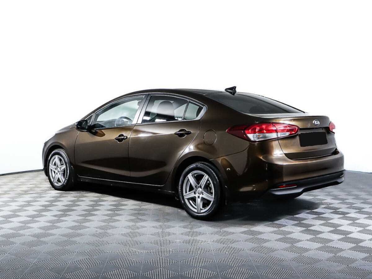 Kia Cerato с пробегом — 2017 год. Фото: #6