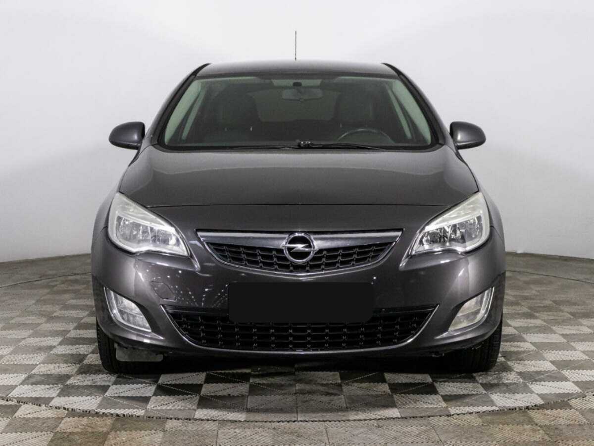 Opel Astra с пробегом — 2012 год. Посмотреть фото
