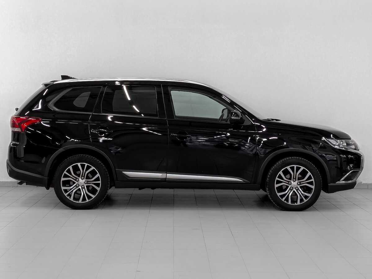 Mitsubishi Outlander с пробегом — 2018 год. Фото: #3
