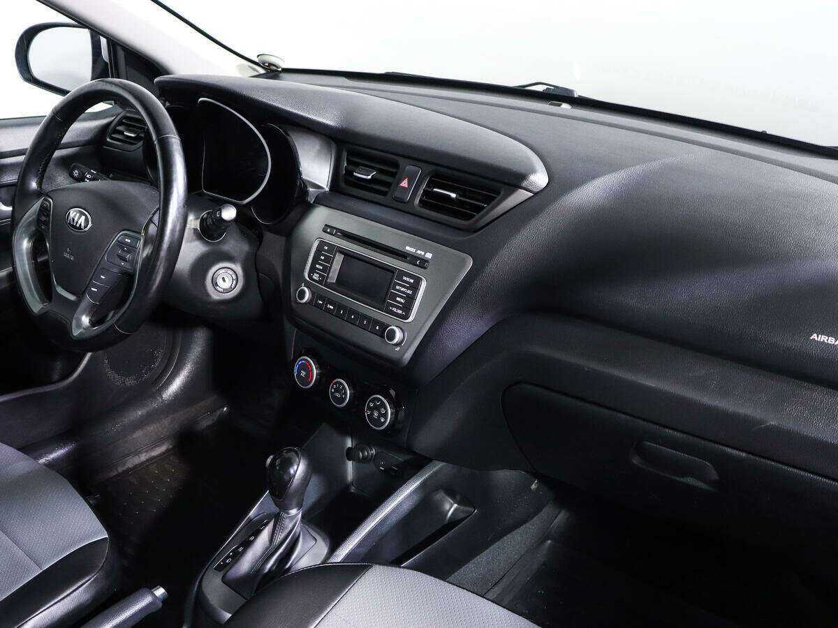 Kia Rio с пробегом — 2017 год. Фото: #8