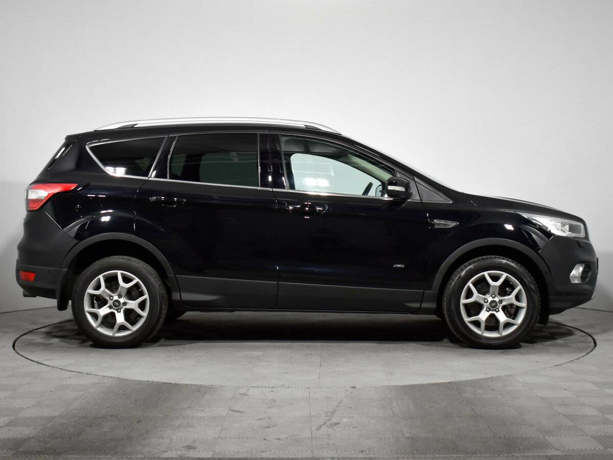 Ford Kuga с пробегом — 2017 год. Фото: #3