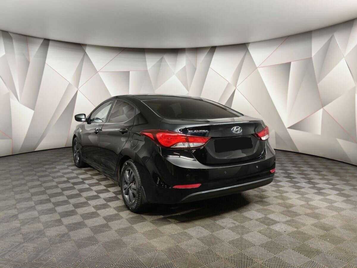 Hyundai Elantra с пробегом — 2015 год. Фото: #3