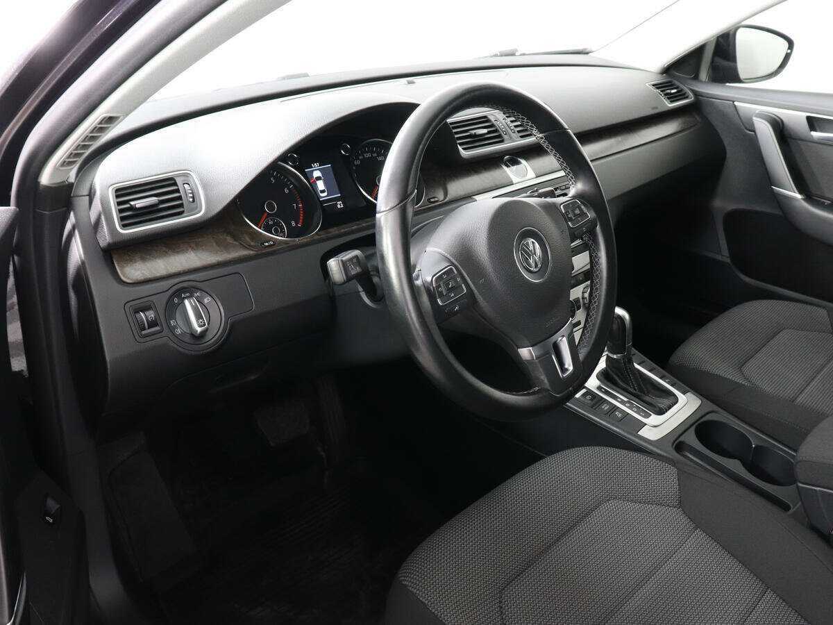 Volkswagen Passat с пробегом — 2014 год. Фото: #8