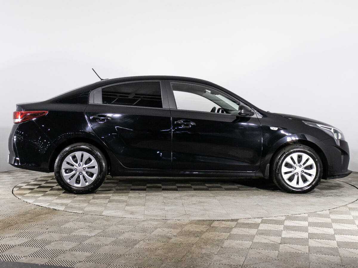 Kia Rio с пробегом — 2021 год. Фото: #3
