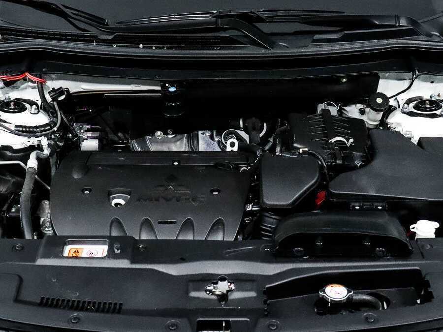 Mitsubishi Outlander с пробегом — 2021 год. Фото: #22