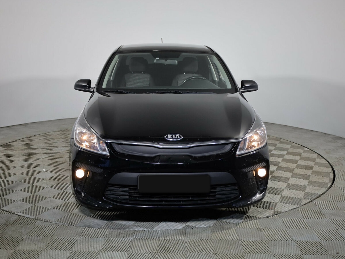 Kia Rio с пробегом — 2017 год. Фото: #1