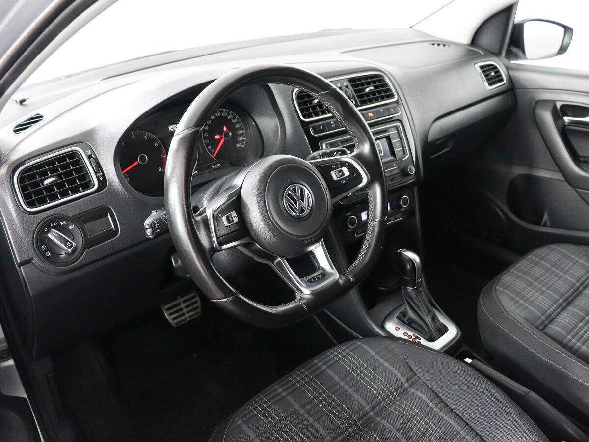 Volkswagen Polo с пробегом — 2017 год. Фото: #7