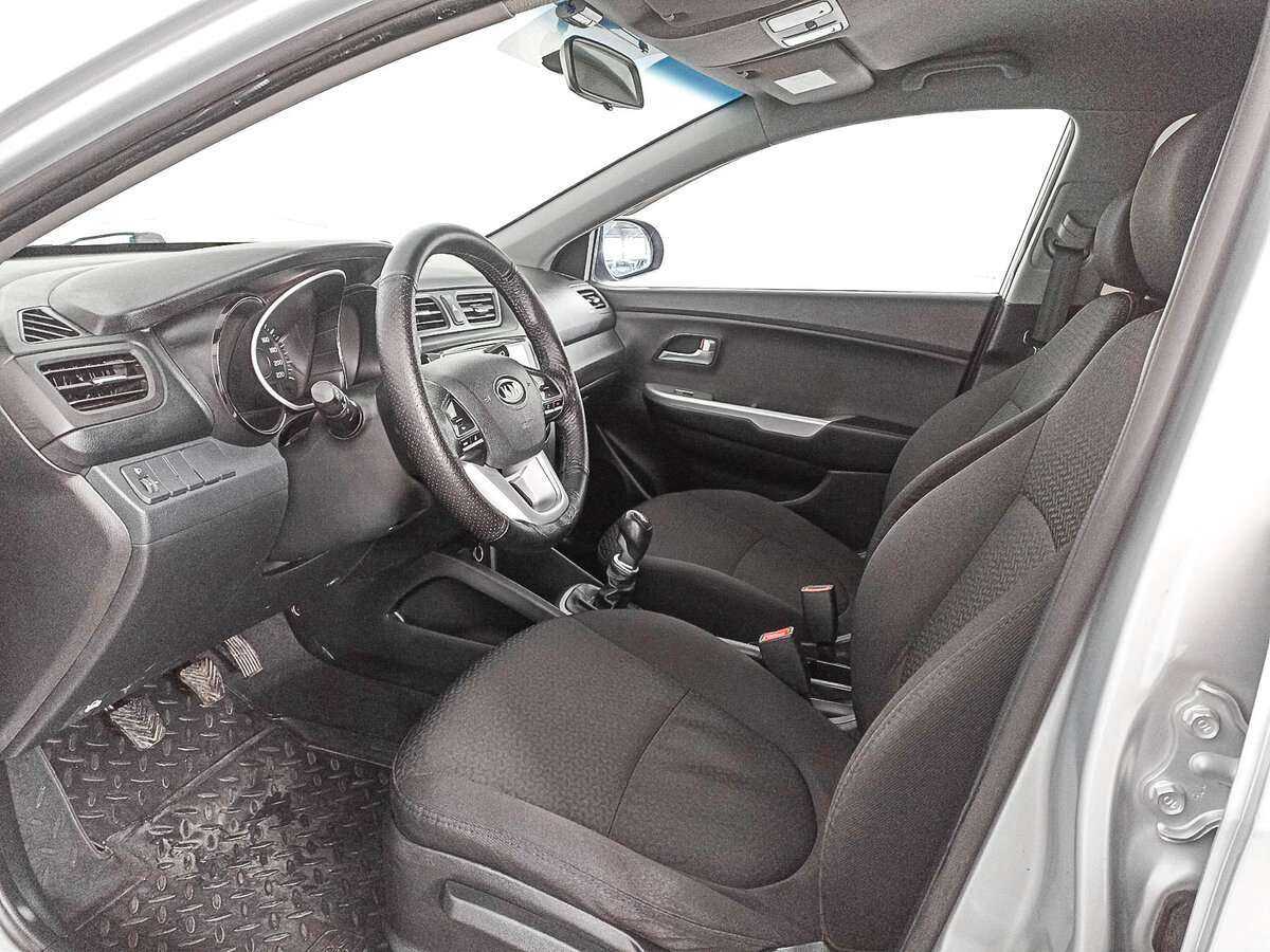 Kia Rio с пробегом — 2012 год. Фото: #13