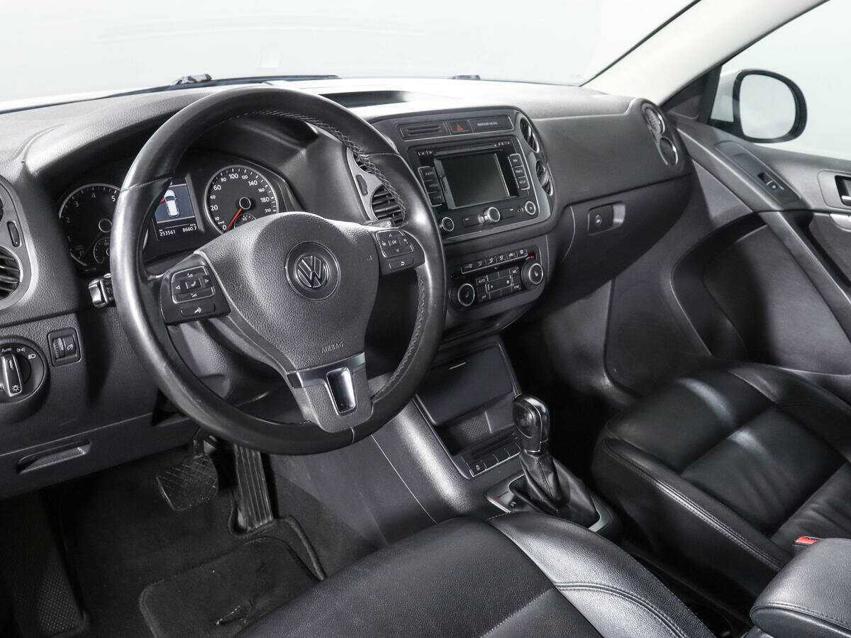 Volkswagen Tiguan с пробегом — 2012 год. Фото: #11