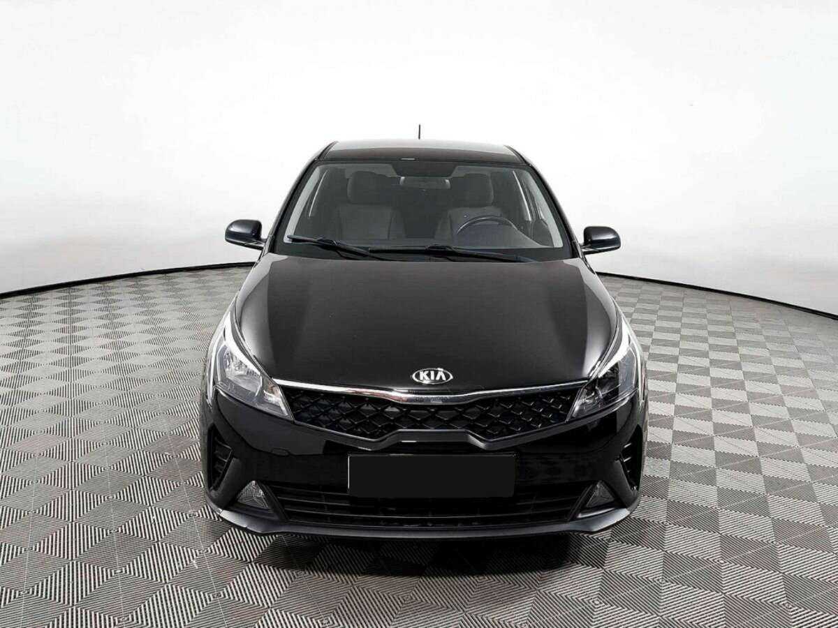 Kia Rio с пробегом — 2020 год. Фото: #1